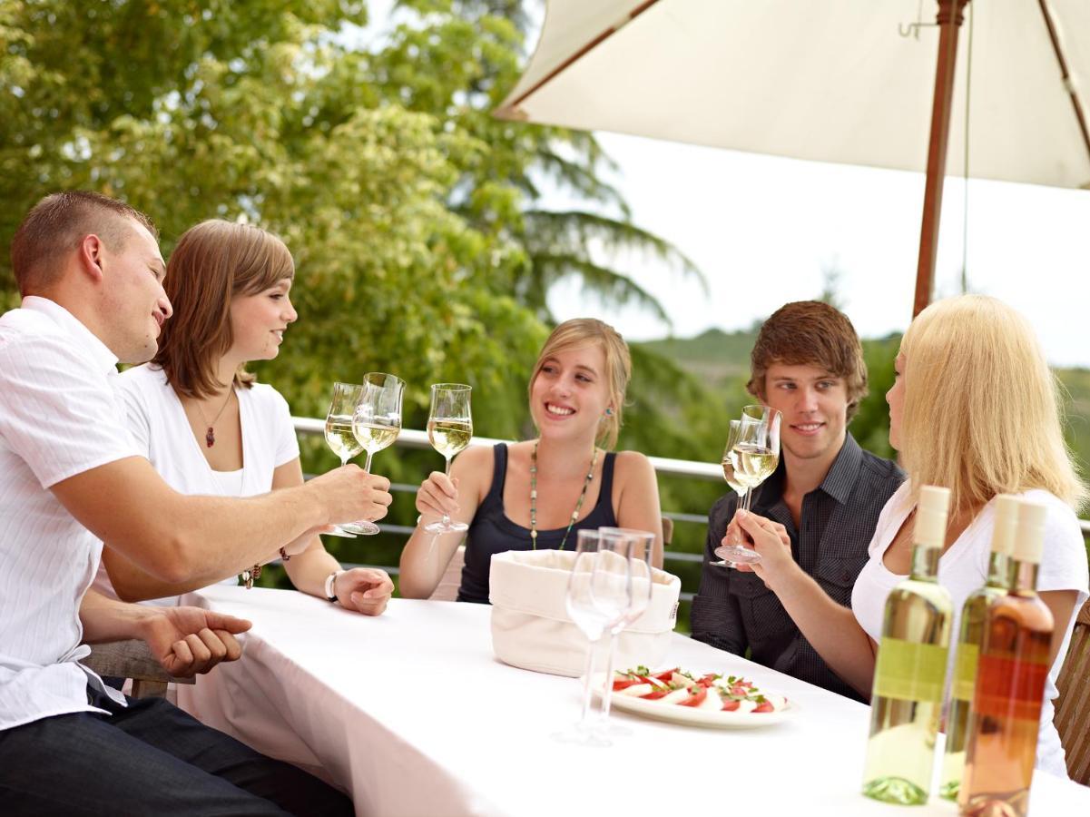 Weingut Christoffel Apartamento Kövenig Exterior foto